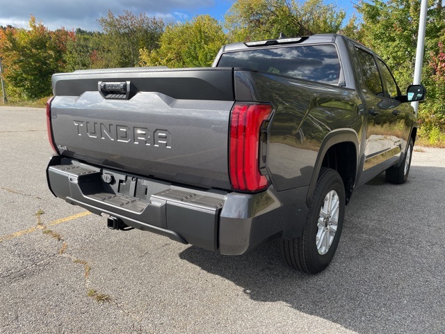 2026 Toyota Tundra SR5 CrewMax photo 4