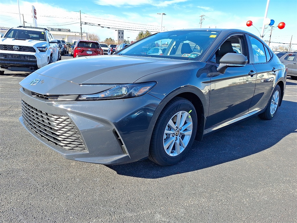 2026 Toyota Camry LE photo 3