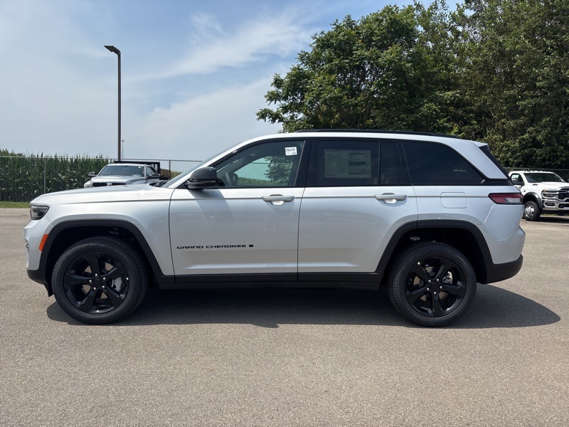 2025 Jeep Grand Cherokee Limited photo 6