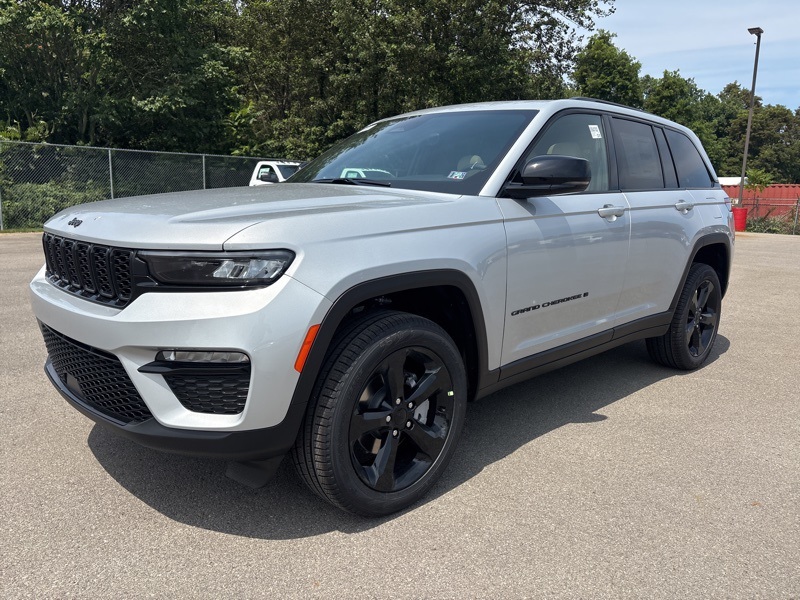 2025 Jeep Grand Cherokee Limited photo 7