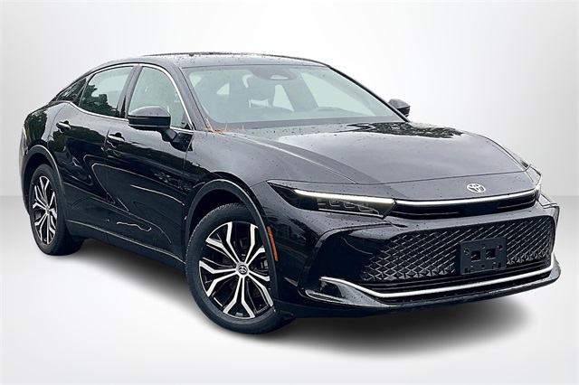 2024 Toyota Crown Limited's photo