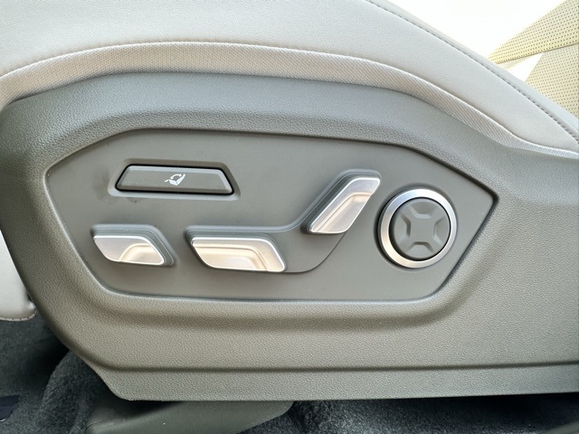 2025 Hyundai Santa Fe Calligraphy photo 10