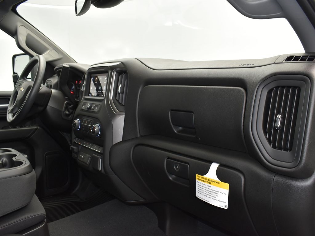 2025 Chevrolet Silverado 2500HD Custom photo 22