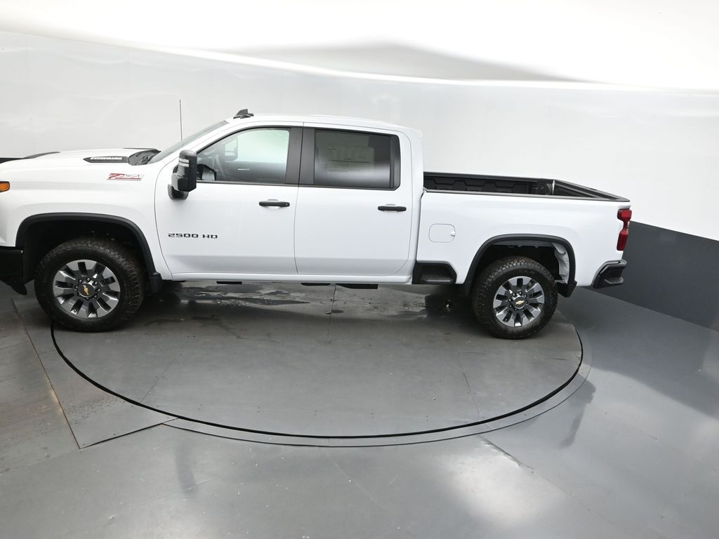 2025 Chevrolet Silverado 2500HD Custom photo 31