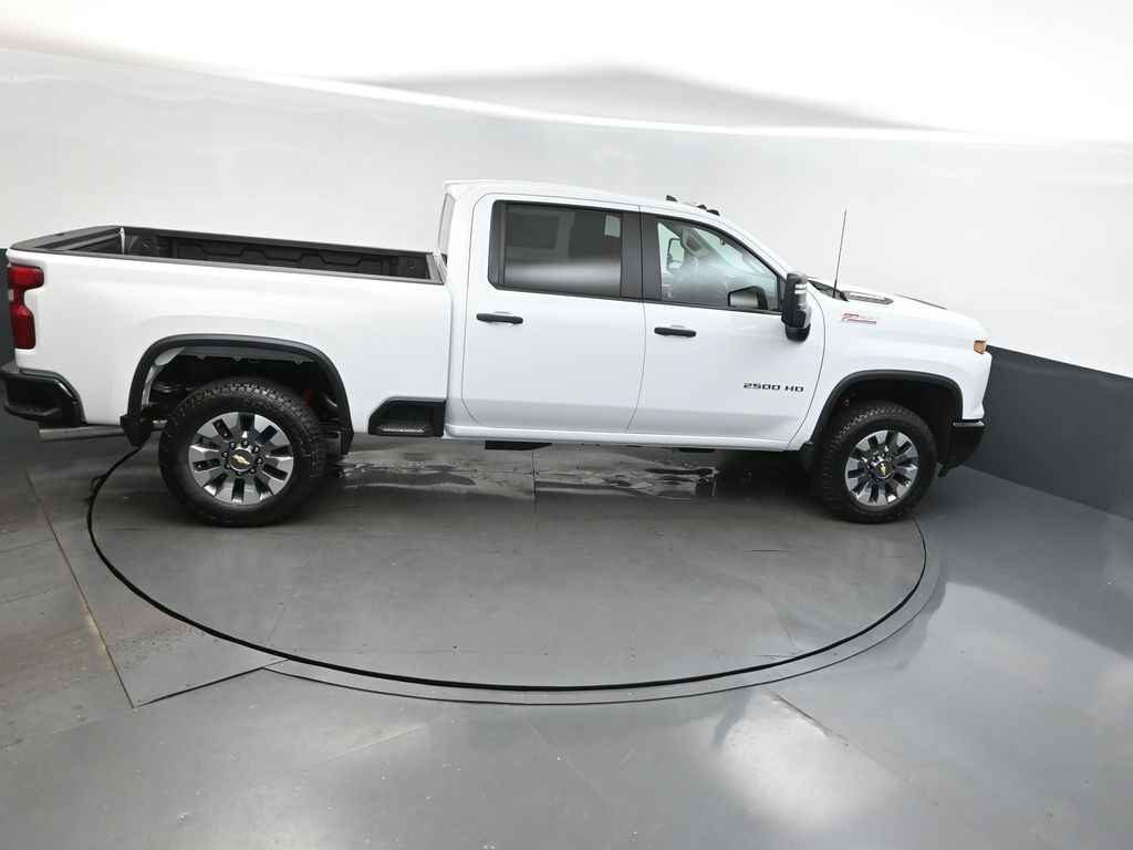 2025 Chevrolet Silverado 2500HD Custom photo 34