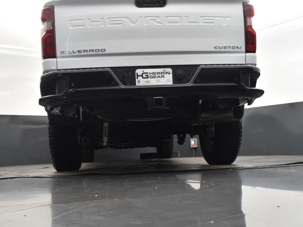 2025 Chevrolet Silverado 2500HD Custom photo 40