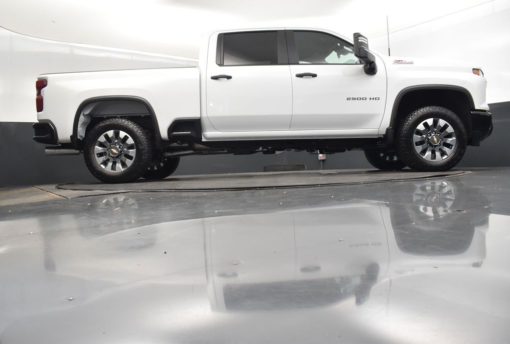 2025 Chevrolet Silverado 2500HD Custom photo 42