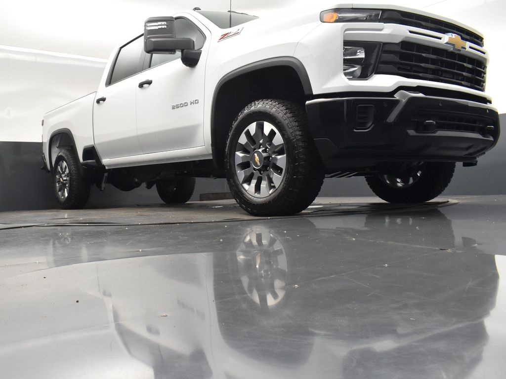 2025 Chevrolet Silverado 2500HD Custom photo 43
