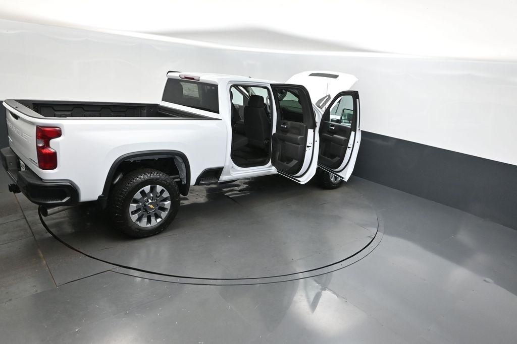 2025 Chevrolet Silverado 2500HD Custom photo 47