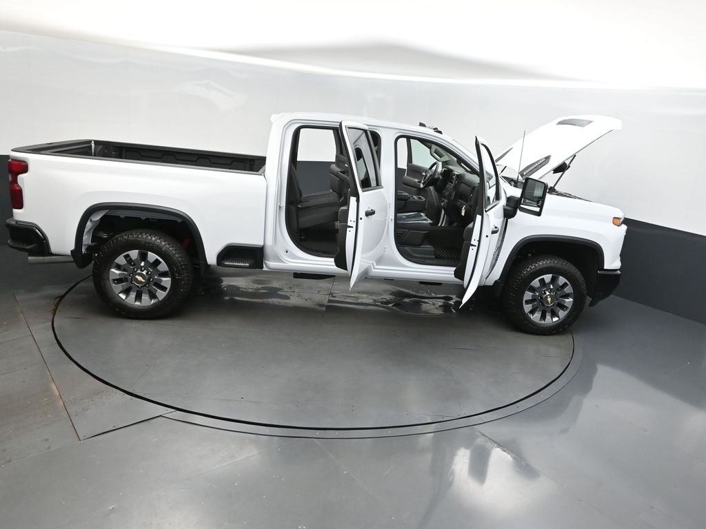 2025 Chevrolet Silverado 2500HD Custom photo 48