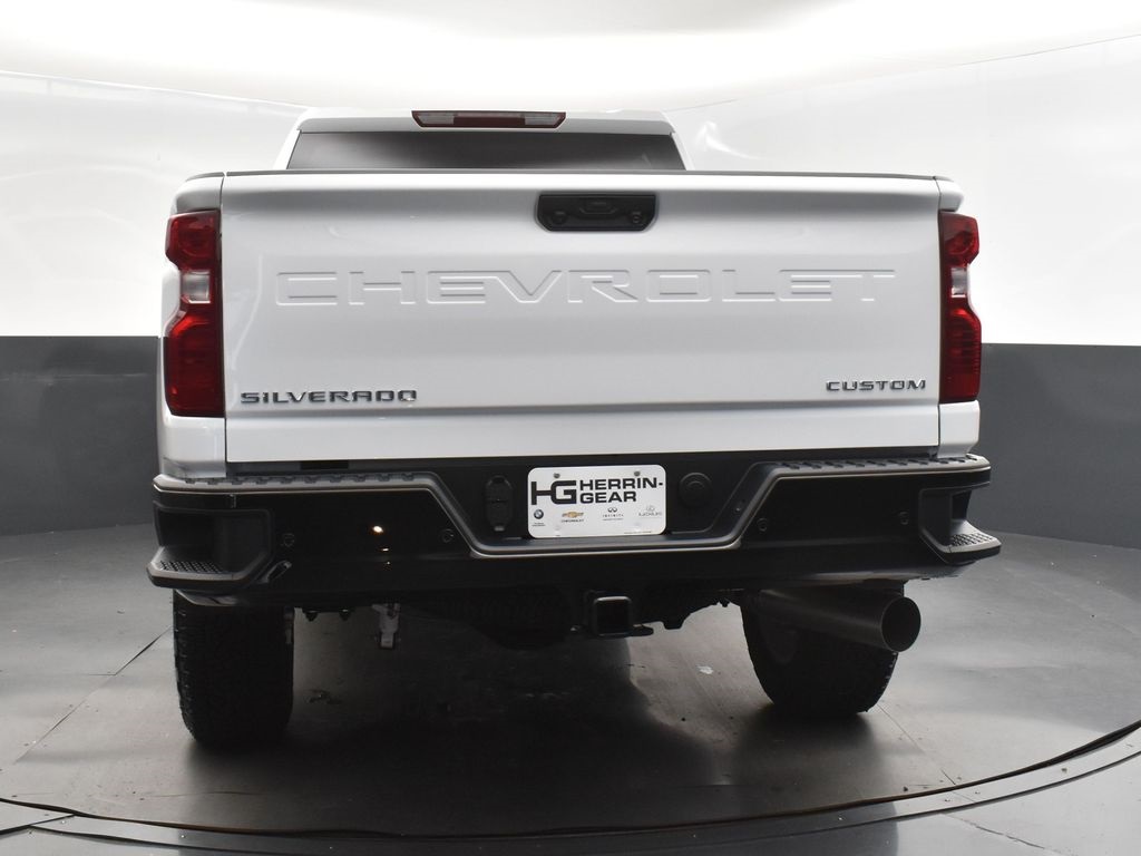 2025 Chevrolet Silverado 2500HD Custom photo 6