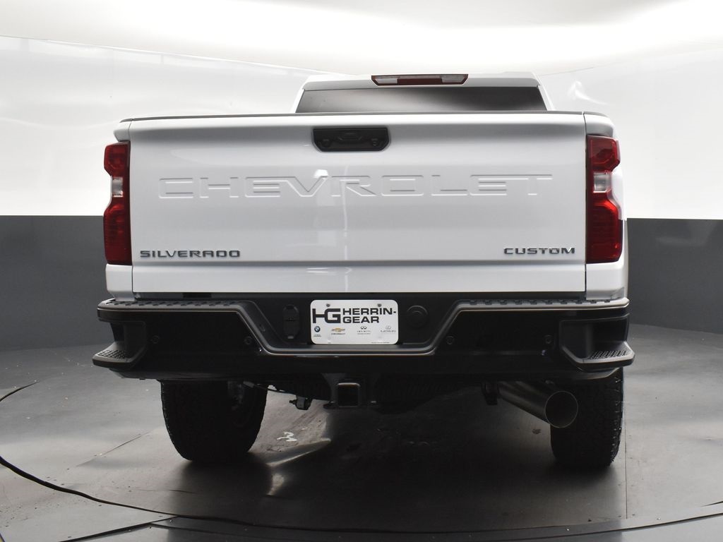 2025 Chevrolet Silverado 2500HD Custom photo 7