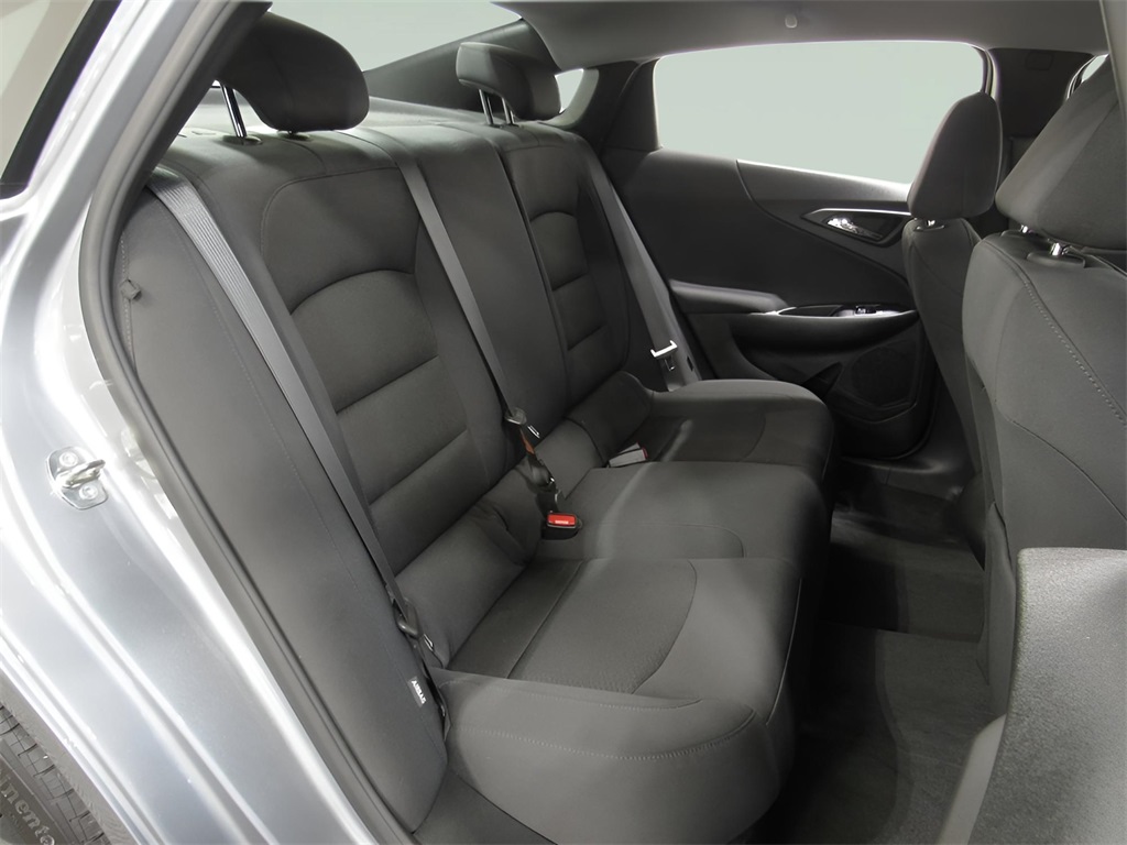 2023 Chevrolet Malibu RS photo 3