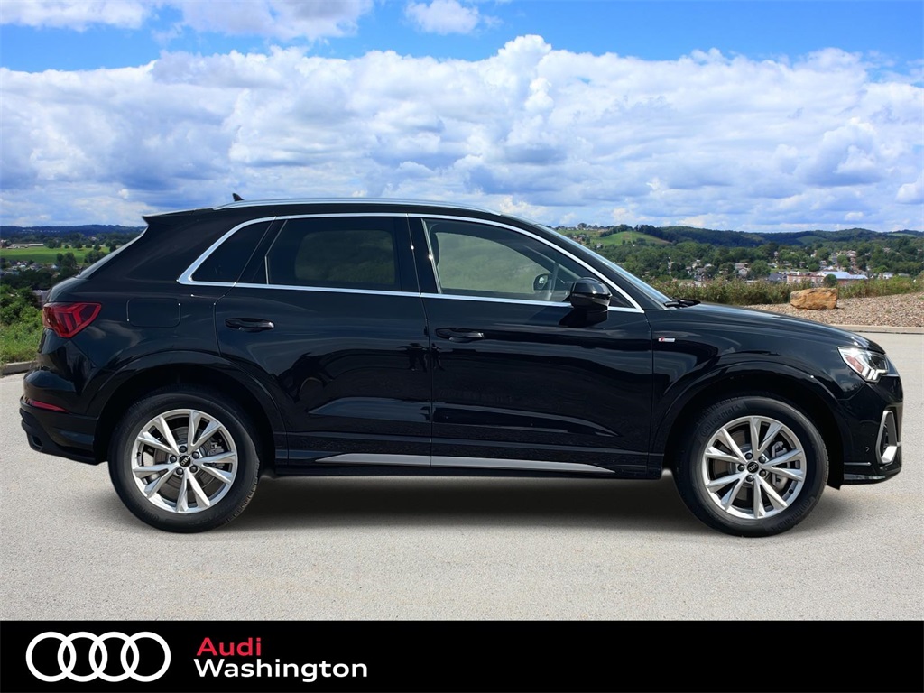 2025 Audi Q3 Premium S line 45 TFSI photo 2