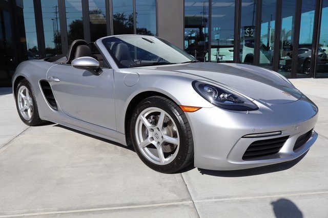 2023 Porsche 718's photo