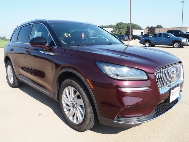 2021 Lincoln Corsair Standard photo 3