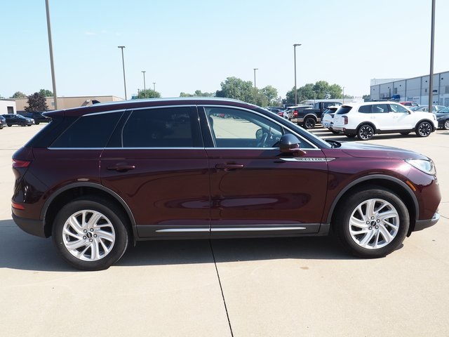 2021 Lincoln Corsair Standard photo 4