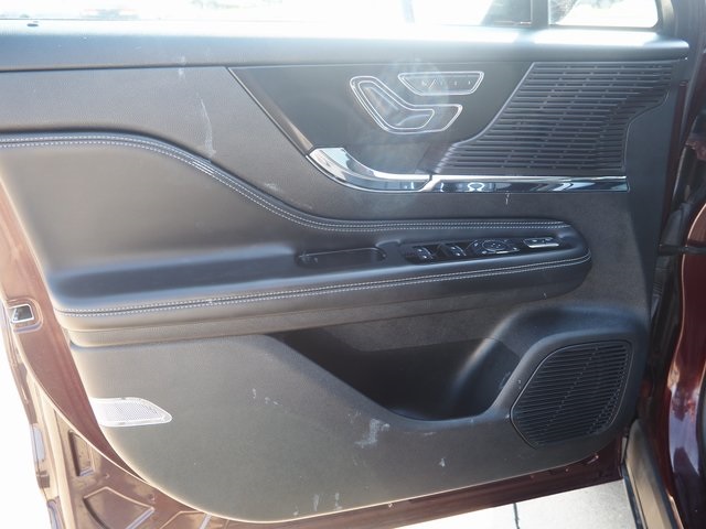 2021 Lincoln Corsair Standard photo 45