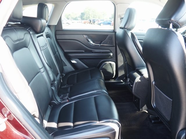 2021 Lincoln Corsair Standard photo 9