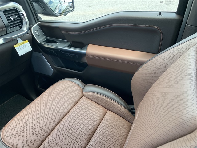 2025 Agate Black Metallic Ford F-150 King Ranch 4X4 Truck