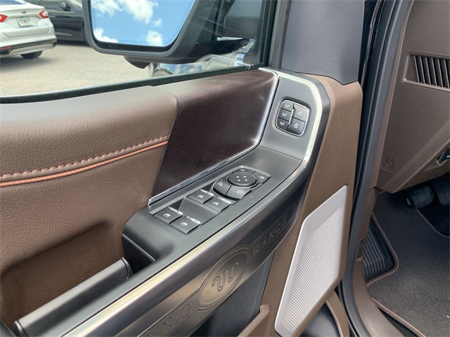 2025 Agate Black Metallic Ford F-150 King Ranch 4X4 Truck