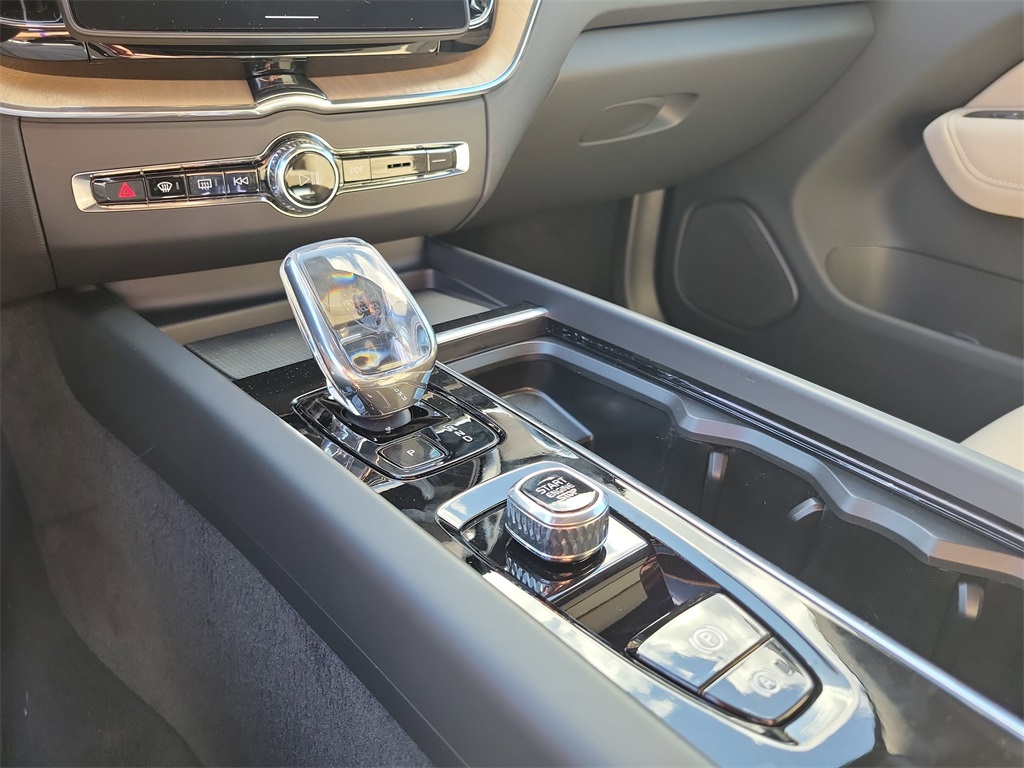 new 2026 Volvo XC60 car, priced at $56,015