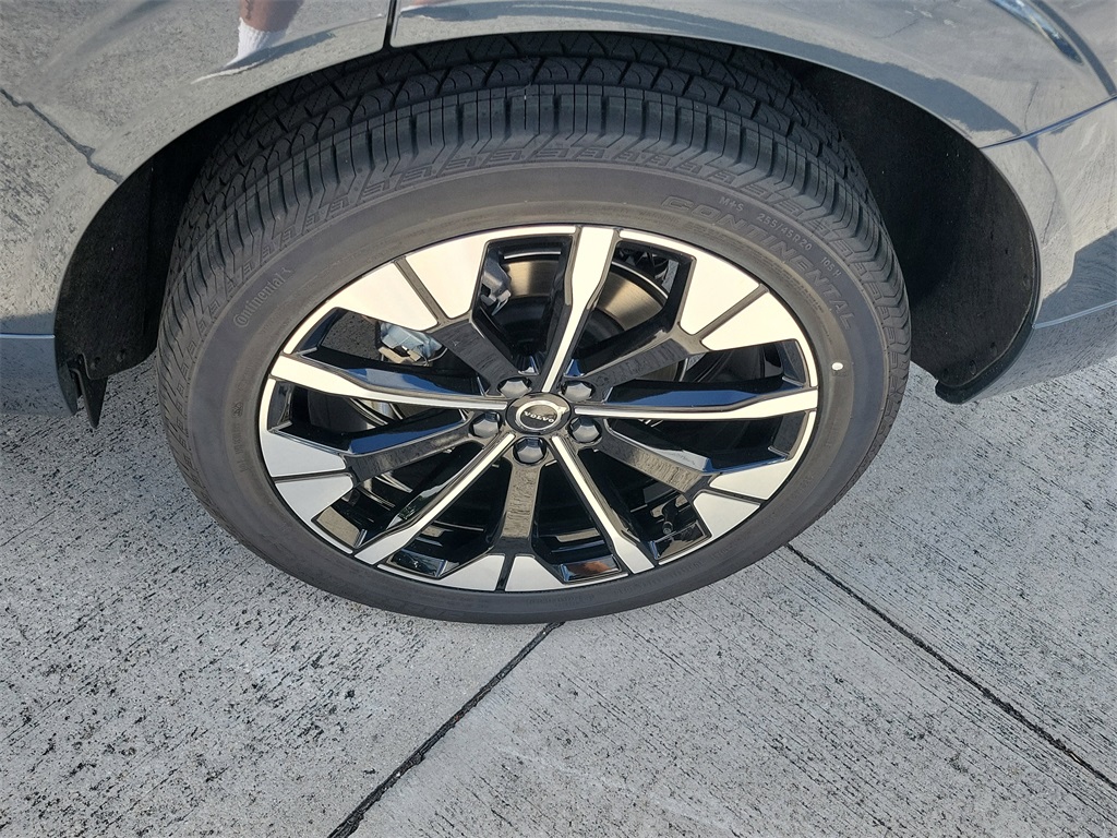 new 2026 Volvo XC60 car, priced at $56,015