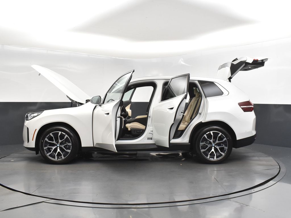 2025 Mineral White Metallic BMW X3 30 xDrive AWD SUV