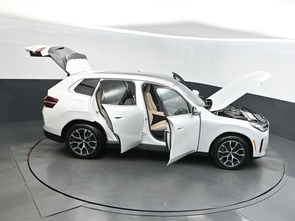 2025 Mineral White Metallic BMW X3 30 xDrive AWD SUV