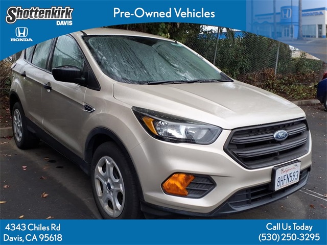 2018 Ford Escape S's photo