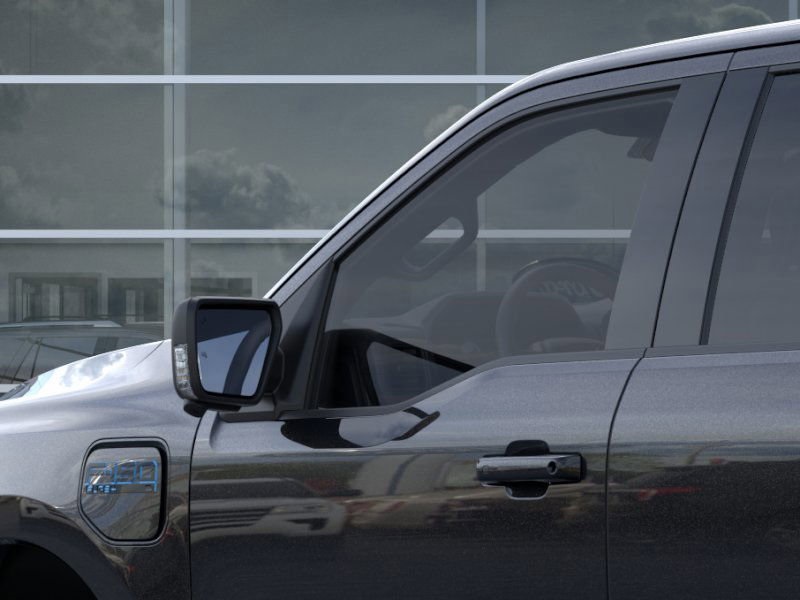 2025 Ford F-150 Lightning photo 17