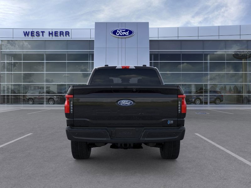 2025 Ford F-150 Lightning photo 3