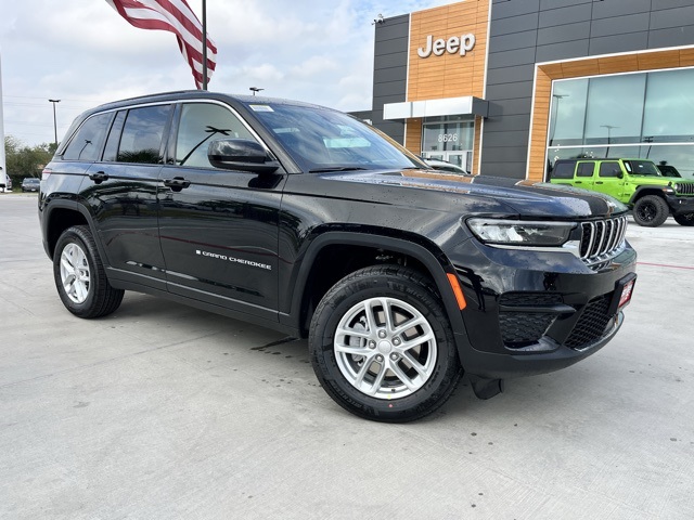 2025 Jeep Grand Cherokee Laredo's photo