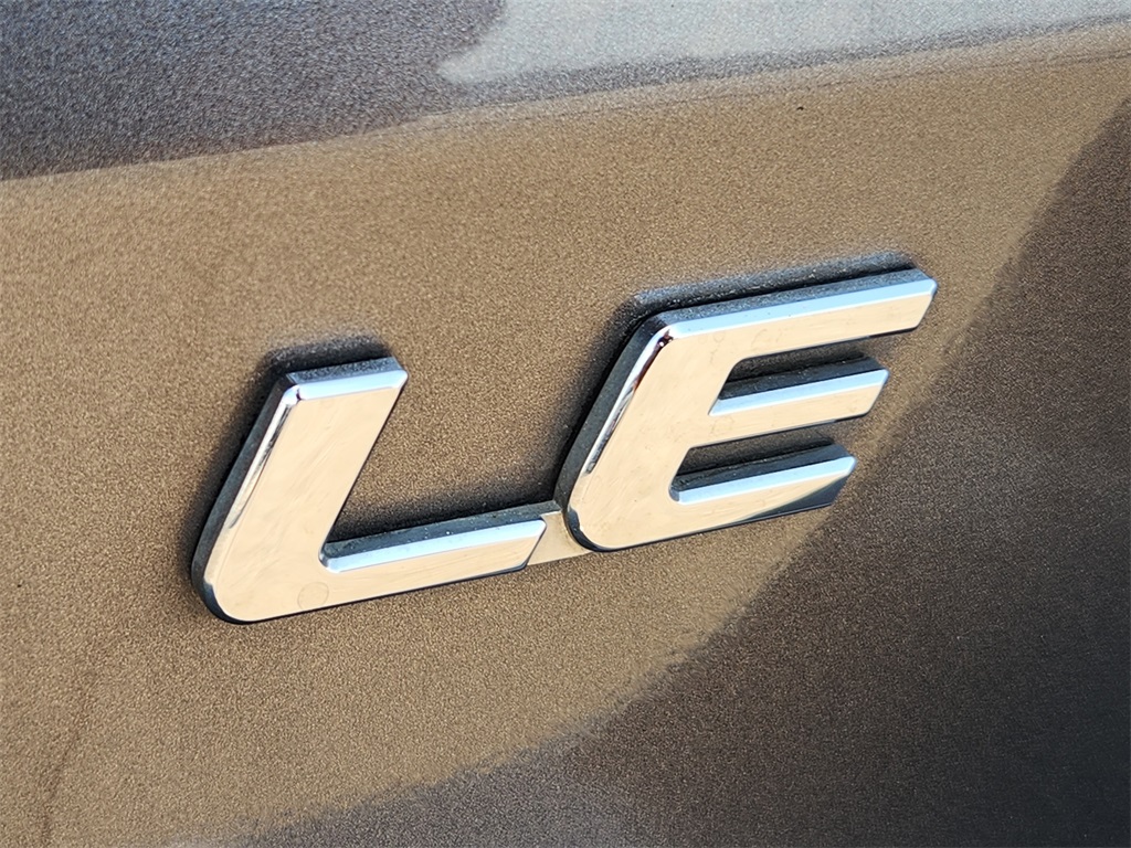 2019 Toyota Sienna LE photo 10