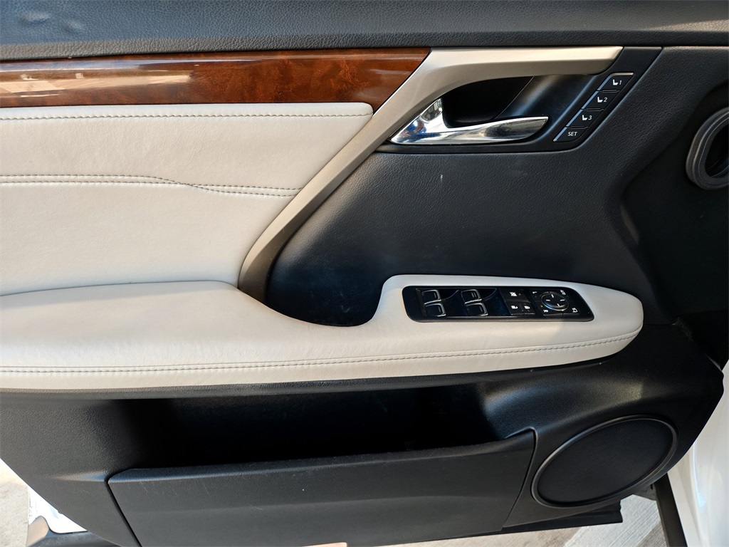2017 Lexus RX 350 photo 35