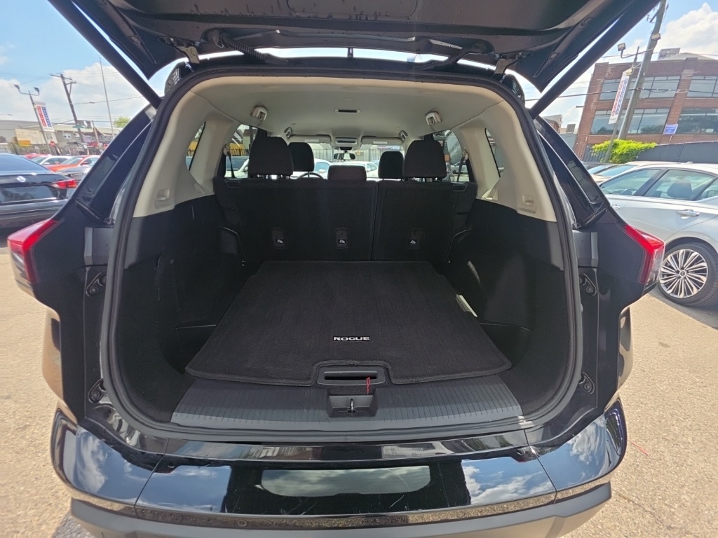 used 2024 Nissan Rogue car, priced at $18,595