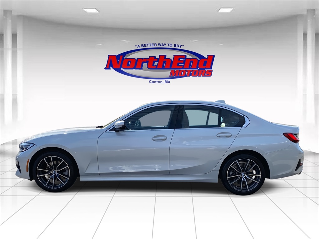 2022 Mineral White Metallic BMW 3 Series 330i xDrive AWD Sedan