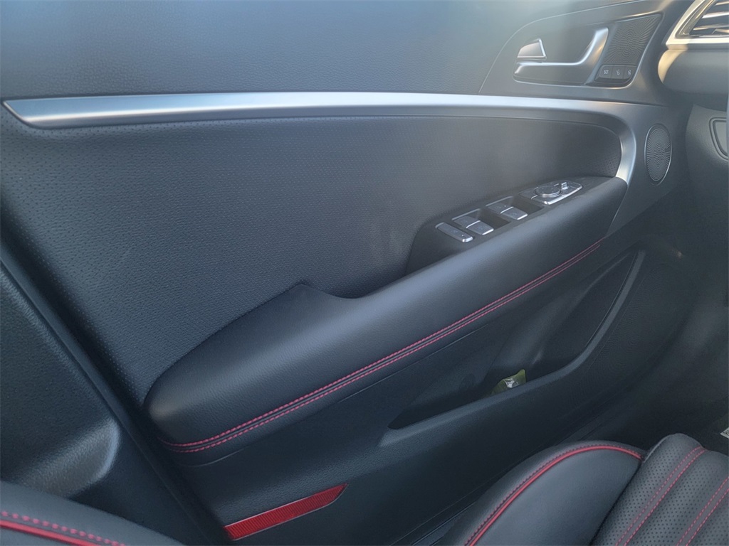 new 2025 Genesis G70 car, priced at $43,986