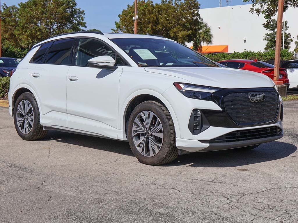 Used 2025 Audi Q4 e-tron Premium with VIN WA1A5BFZ0SP015786 for sale in Cleveland, OH