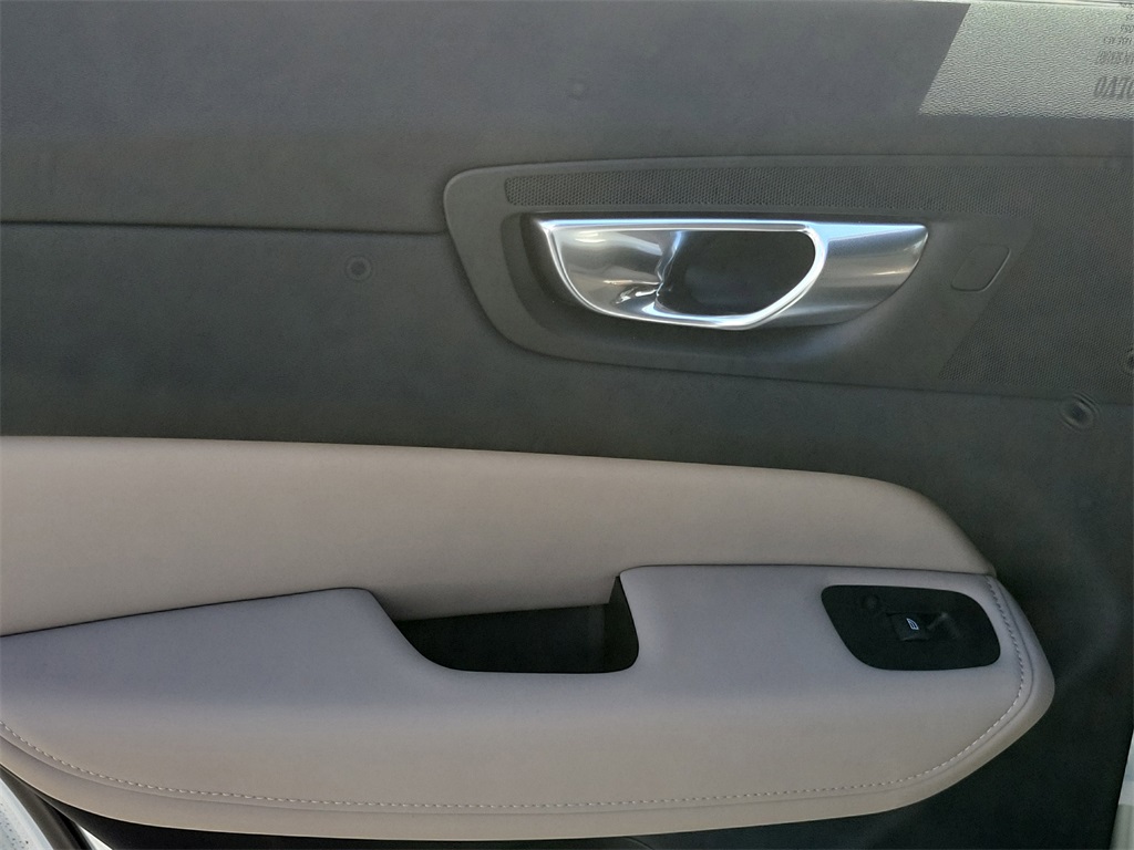 new 2026 Volvo XC60 car, priced at $58,015