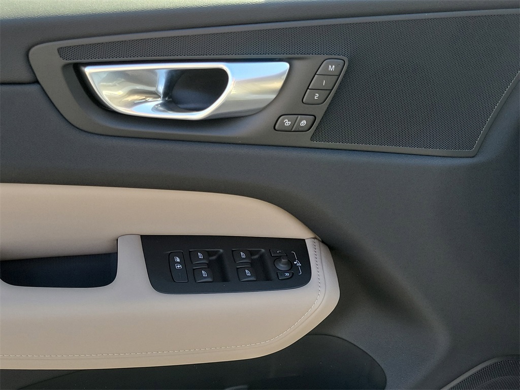 new 2026 Volvo XC60 car, priced at $58,015