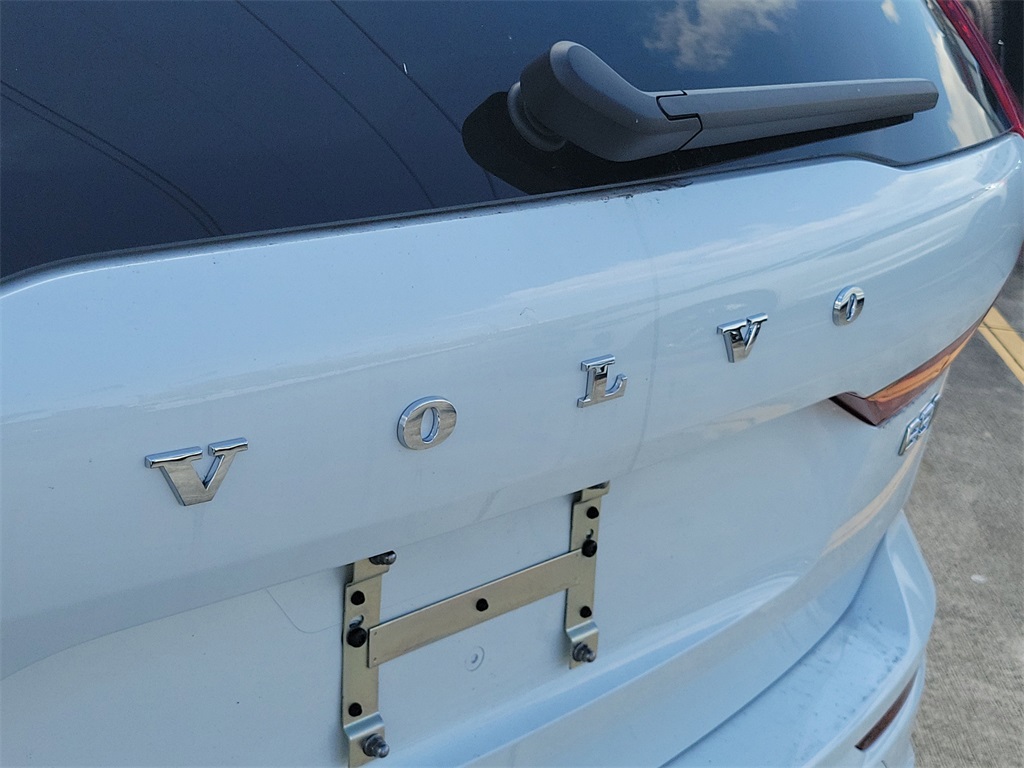 new 2026 Volvo XC60 car, priced at $58,015