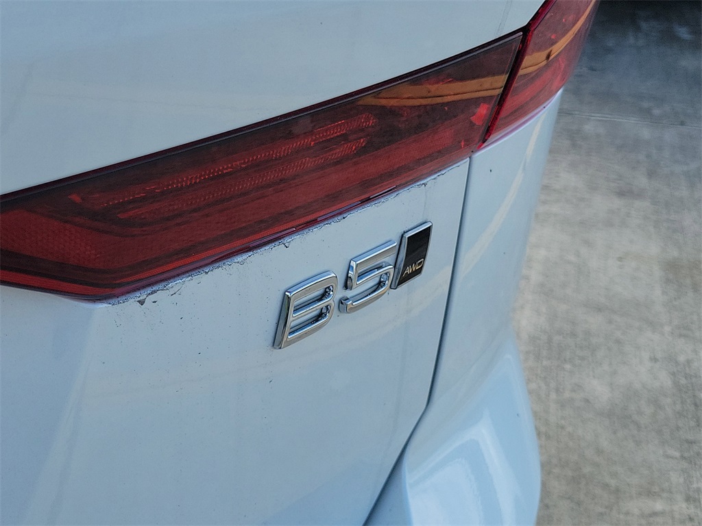 new 2026 Volvo XC60 car, priced at $58,015