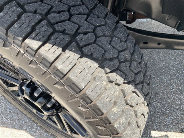 2019 Oxford White Ford Super Duty F-250 SRW Lariat 4X4 Truck