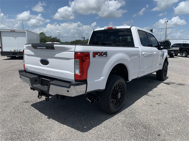 2019 Oxford White Ford Super Duty F-250 SRW Lariat 4X4 Truck