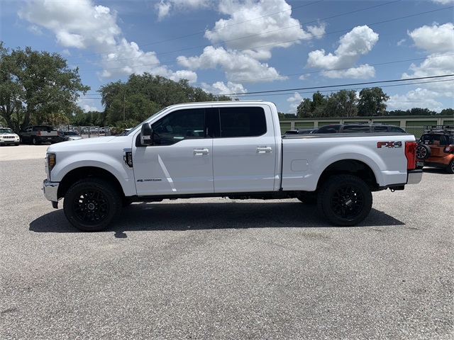 2019 Oxford White Ford Super Duty F-250 SRW Lariat 4X4 Truck