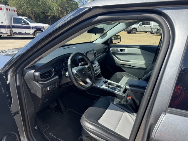 2022 Ford Explorer XLT photo 4
