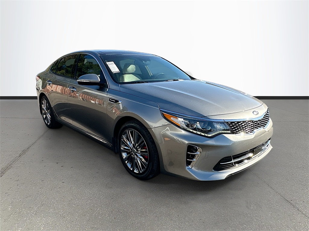 2017 Kia Optima SXL's photo