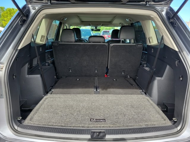 2022 Gray Volkswagen Atlas 3.6L V6 SE w/Technology AWD SUV