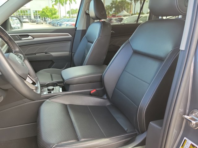 2022 Gray Volkswagen Atlas 3.6L V6 SE w/Technology AWD SUV